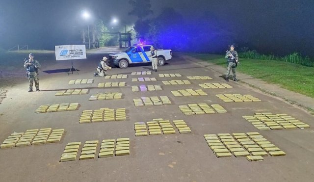 Incautaron un cargamento multimillonario de casi 600 kilos de marihuana